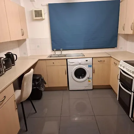 Entire House In Hunslet 5min To Center Vakantiehuis Leeds (West Yorkshire)