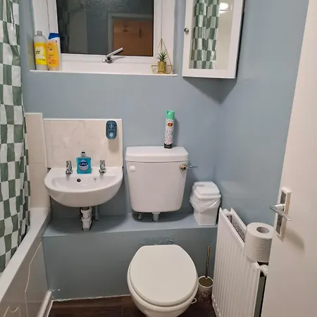 Entire House In Hunslet 5min To Center Vakantiehuis Leeds (West Yorkshire)