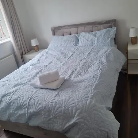 Entire House In Hunslet 5min To Center *