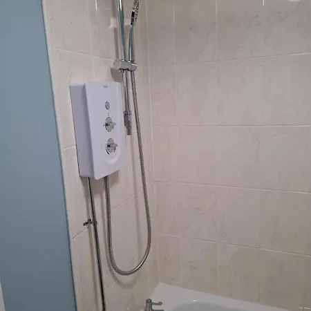 Entire House In Hunslet 5min To Center *