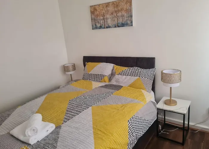 Будинок відпочинку Entire House In Hunslet 5min To Center Лідс