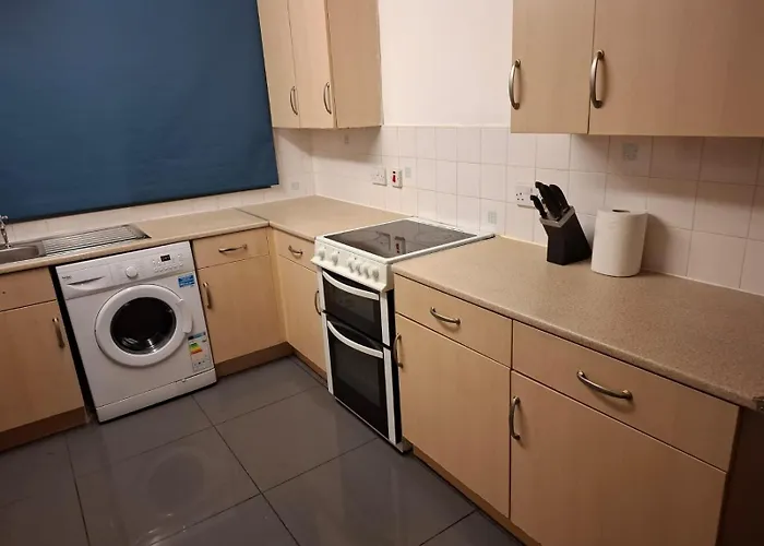 Entire House In Hunslet 5min To Center Лідс