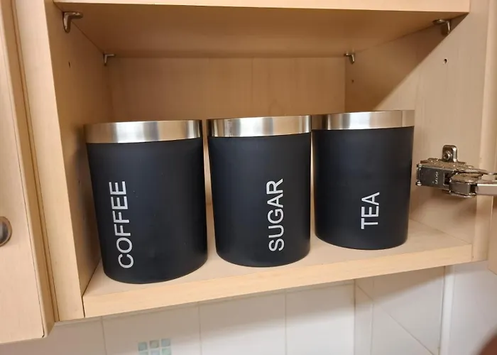 Entire House In Hunslet 5min To Center Будинок відпочинку Лідс